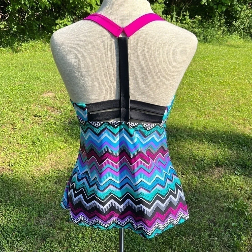 Tankini Swim Top Purple Blue Zigzag Print Y Back womens size medium